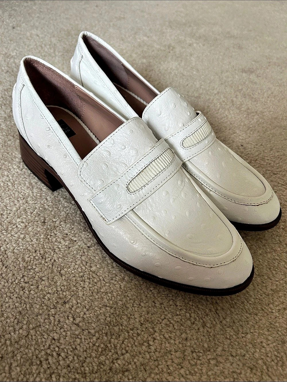 ZAC Posen White Penny Loafers Like New